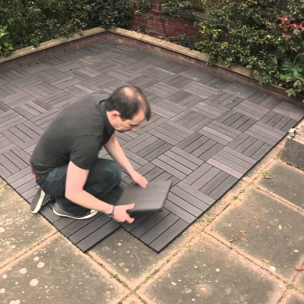 9pcs heavy duty & recyclable wood plastic interlocking deck tiles 11.8
